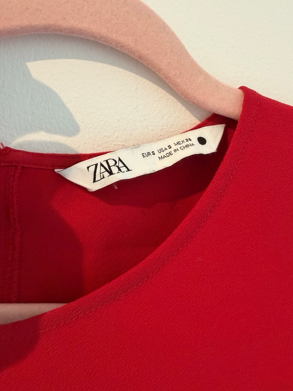 Zara Crimson Keyhole Flutter-Sleeve Blouse - Picture 3 of 3